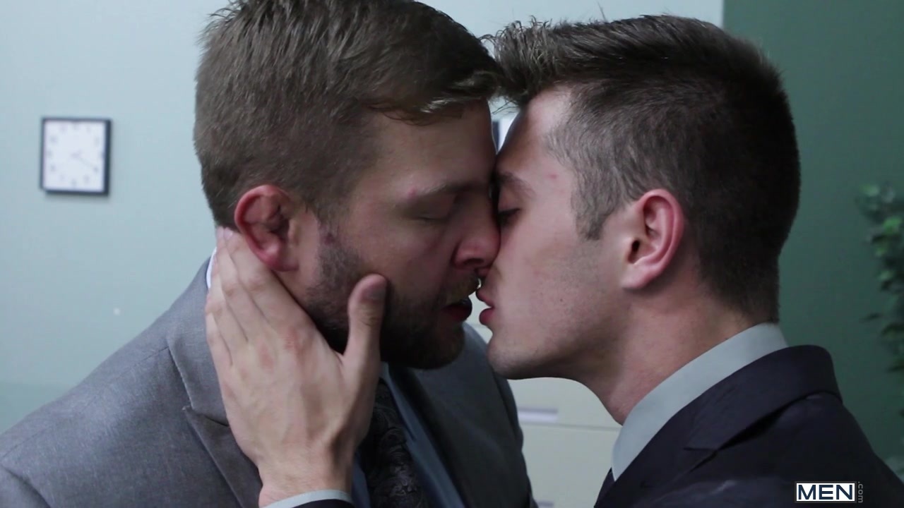 The hottest oral sex of two men in The Gay Office | ZzGAYS.com